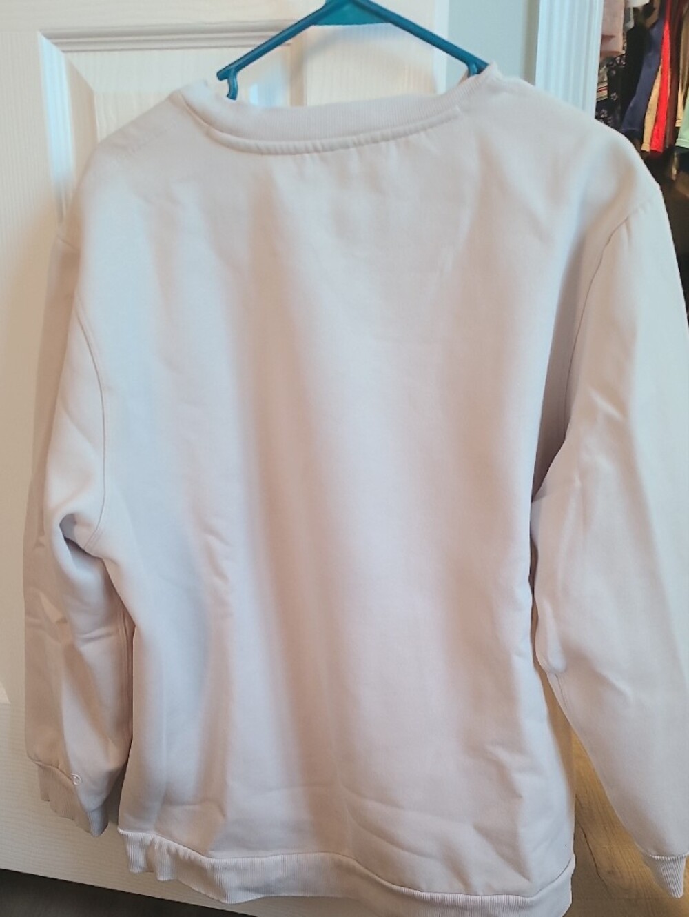 lululemon athletica Womens Cream Crewneck Pullover with Embossed Logo - Picture 4 of 4